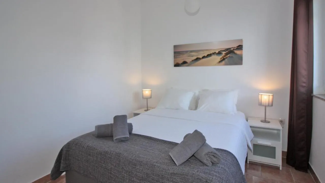 Pakostane - Vrgada -Appartement 50 M2 Avec Piscine 0*,  Kroatien