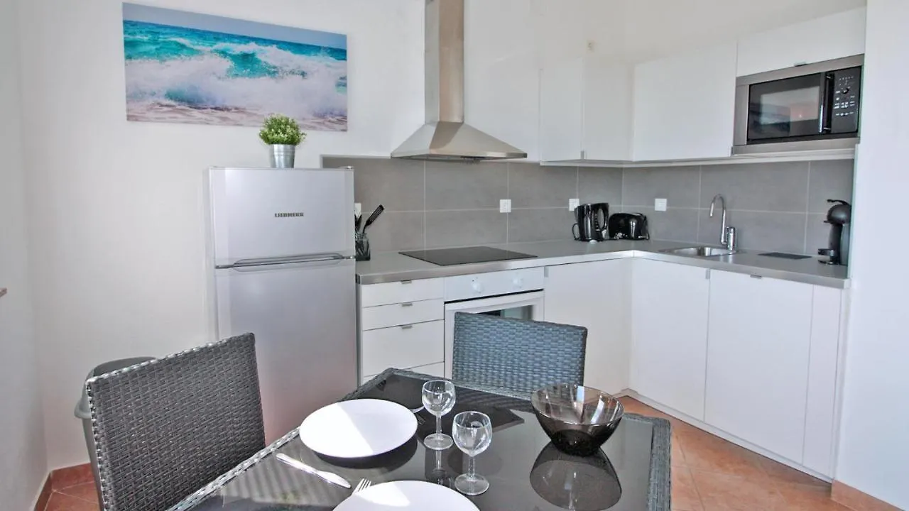 Pakostane - Vrgada -Appartement 50 M2 Avec Piscine Apartment